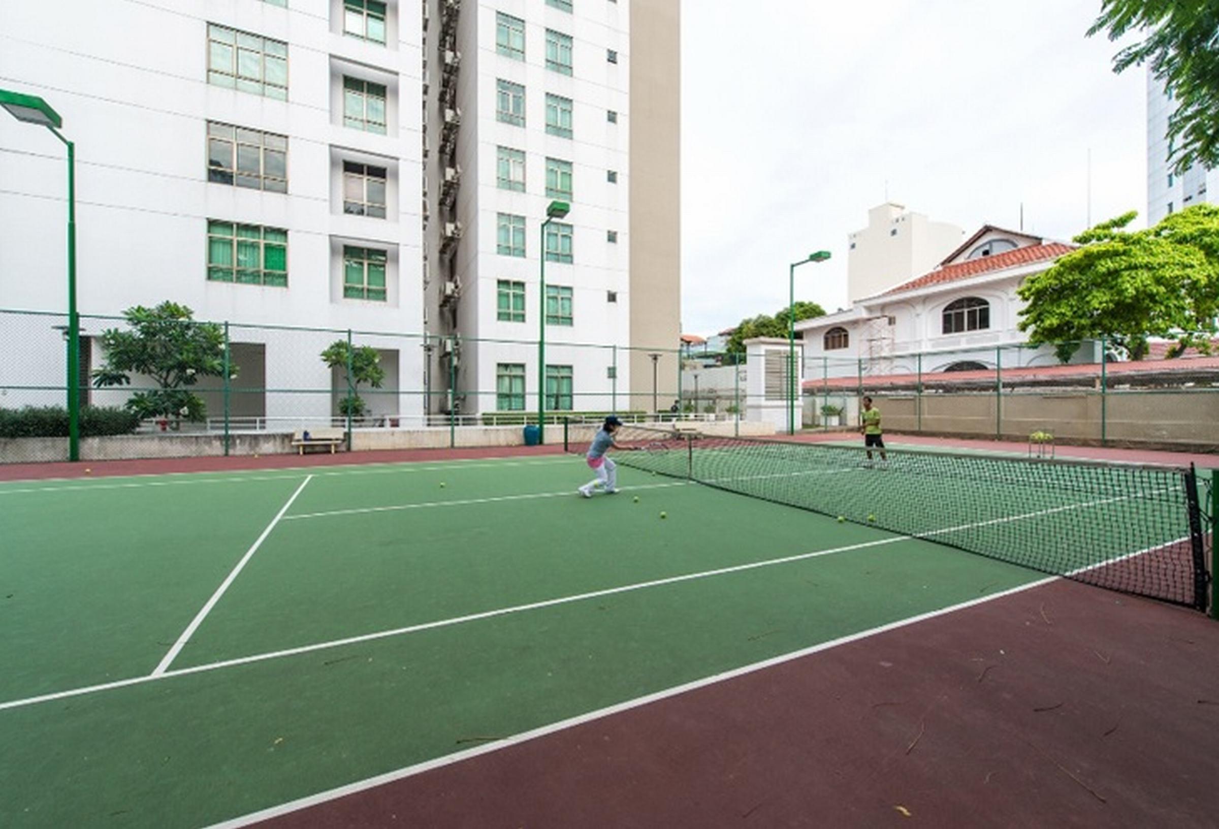Somerset Ho-Chi-Minh-Stadt Exterior foto Tennis court