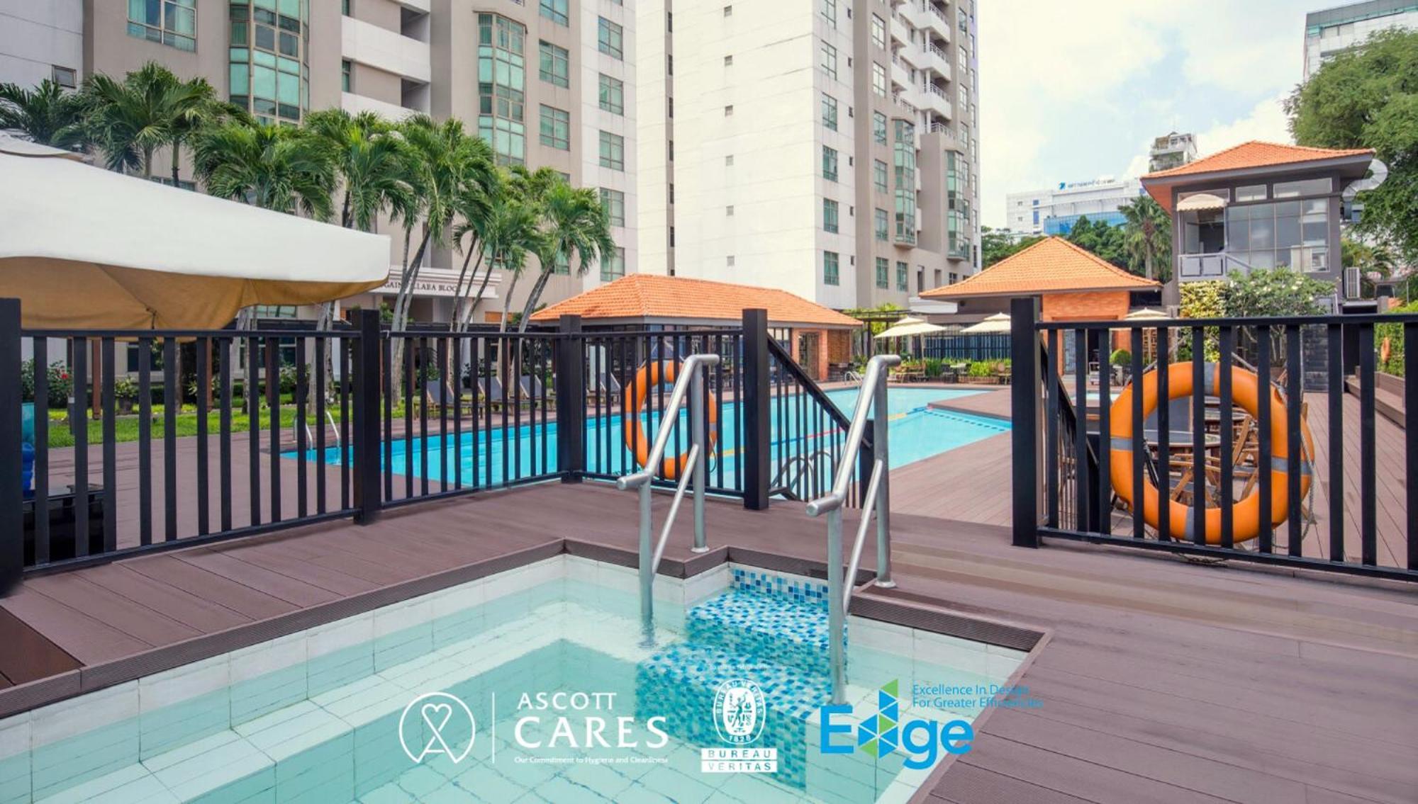 Somerset Ho-Chi-Minh-Stadt Exterior foto A pool at a condominium in Singapore