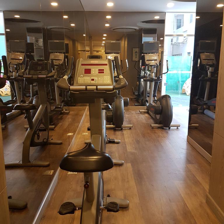 Somerset Ho-Chi-Minh-Stadt Exterior foto The gym at the hotel